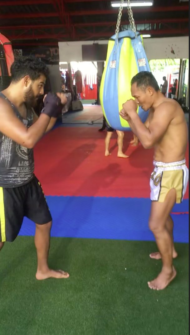 With Saenchai